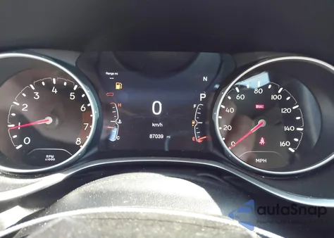 2018 Jeep Compass Limited 4X4 z USA, uszkodzony, nr VIN 3C4NJDCB5JT355161